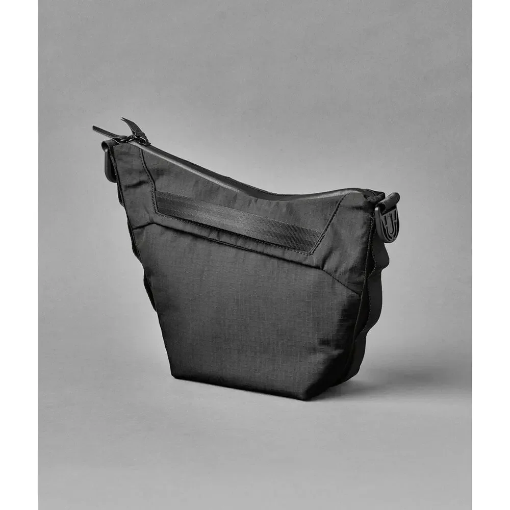 NWT Alpaka Flow Satchel 2L Travel Crossbody Bag Black | Axoflux 210D
